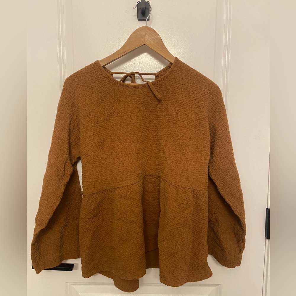 Madewell Women’s Open-Back Peplum Top in Toffee